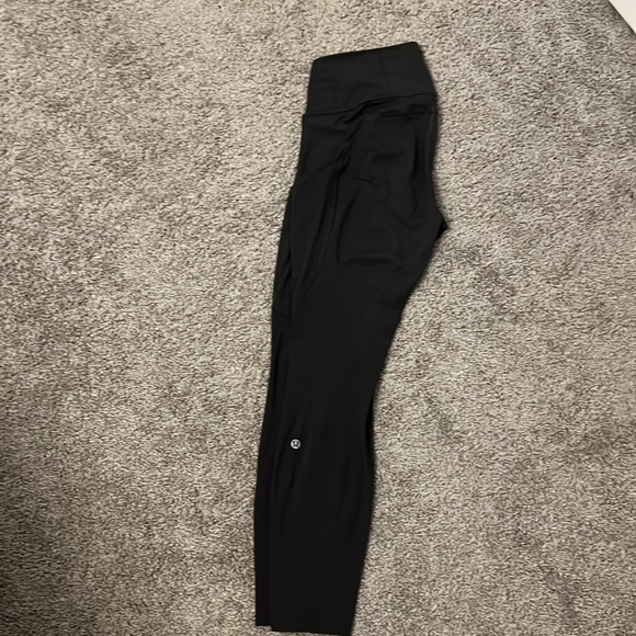 Fast and Free High-Rise Tight &
25" Pockets - Picture 4 of 4